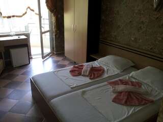 Отель Hotel Angy Золотые Пески Двухместный номер с 1 кроватью и балконом-7